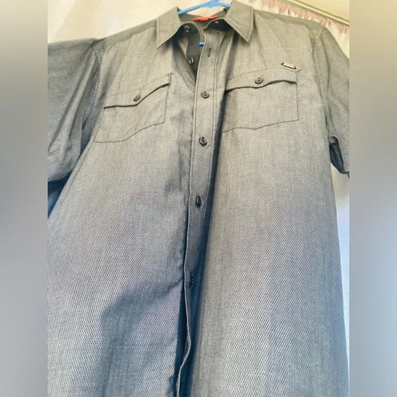 *New* Guess M/F Dobby 2 Pckt Shirt - Picture 3 of 13